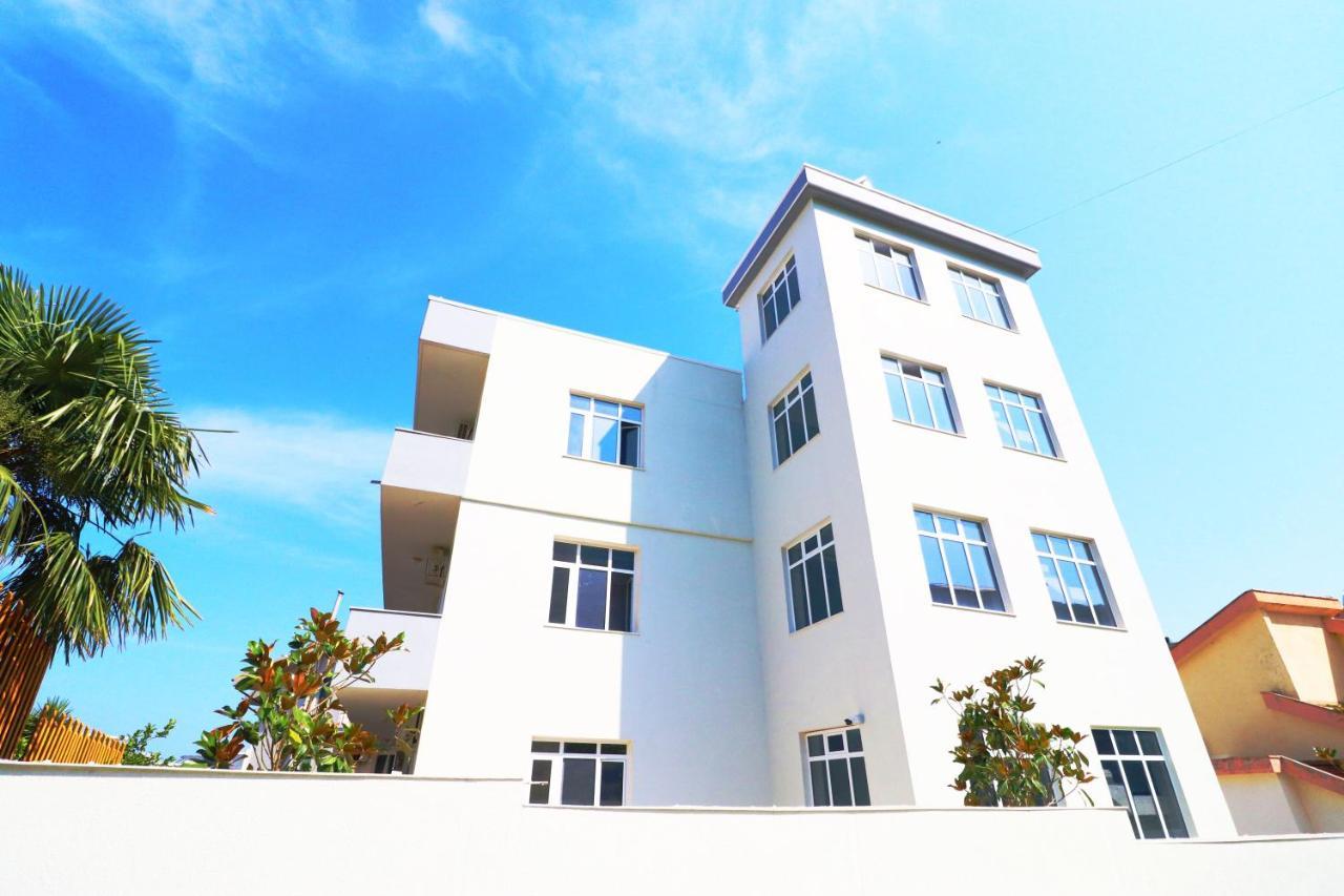 Hotel Kristal Vlorë Exterior foto