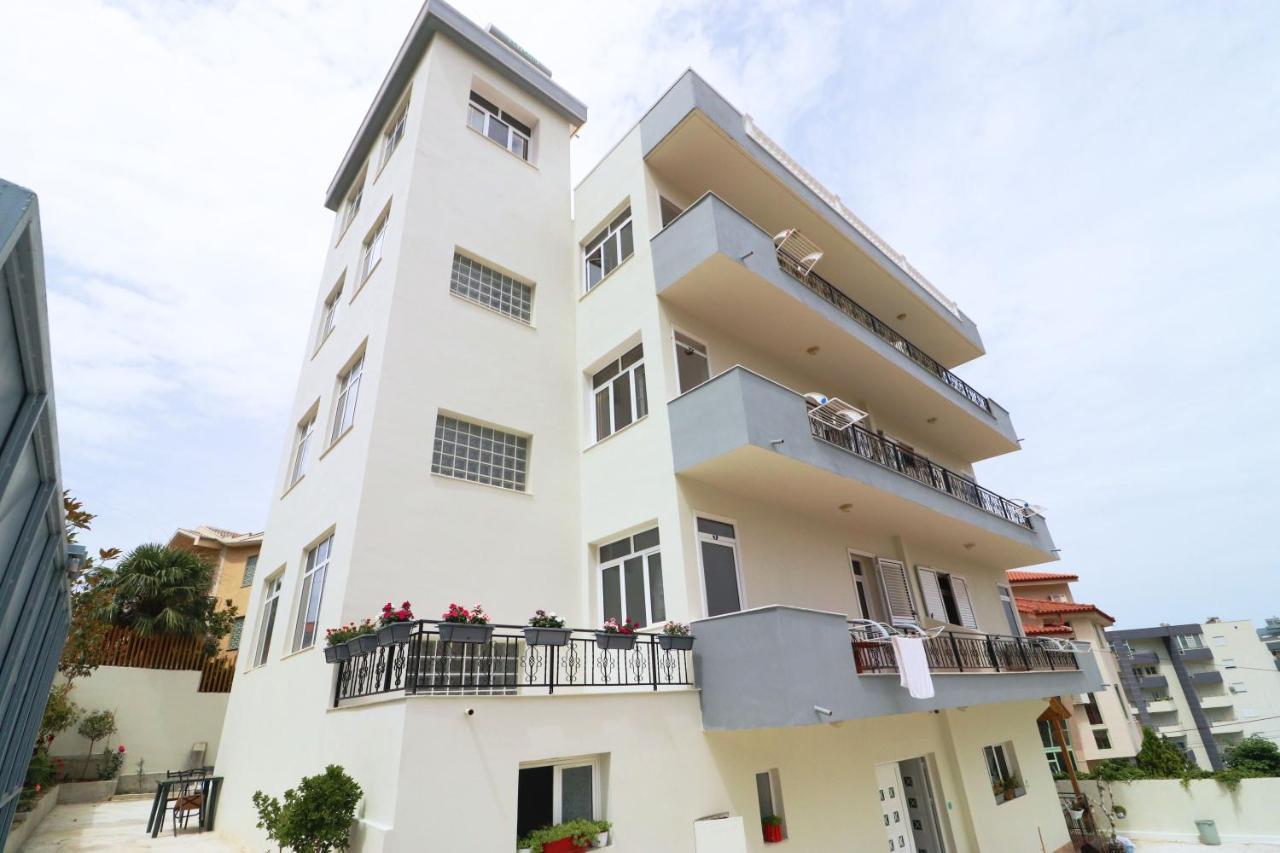 Hotel Kristal Vlorë Exterior foto