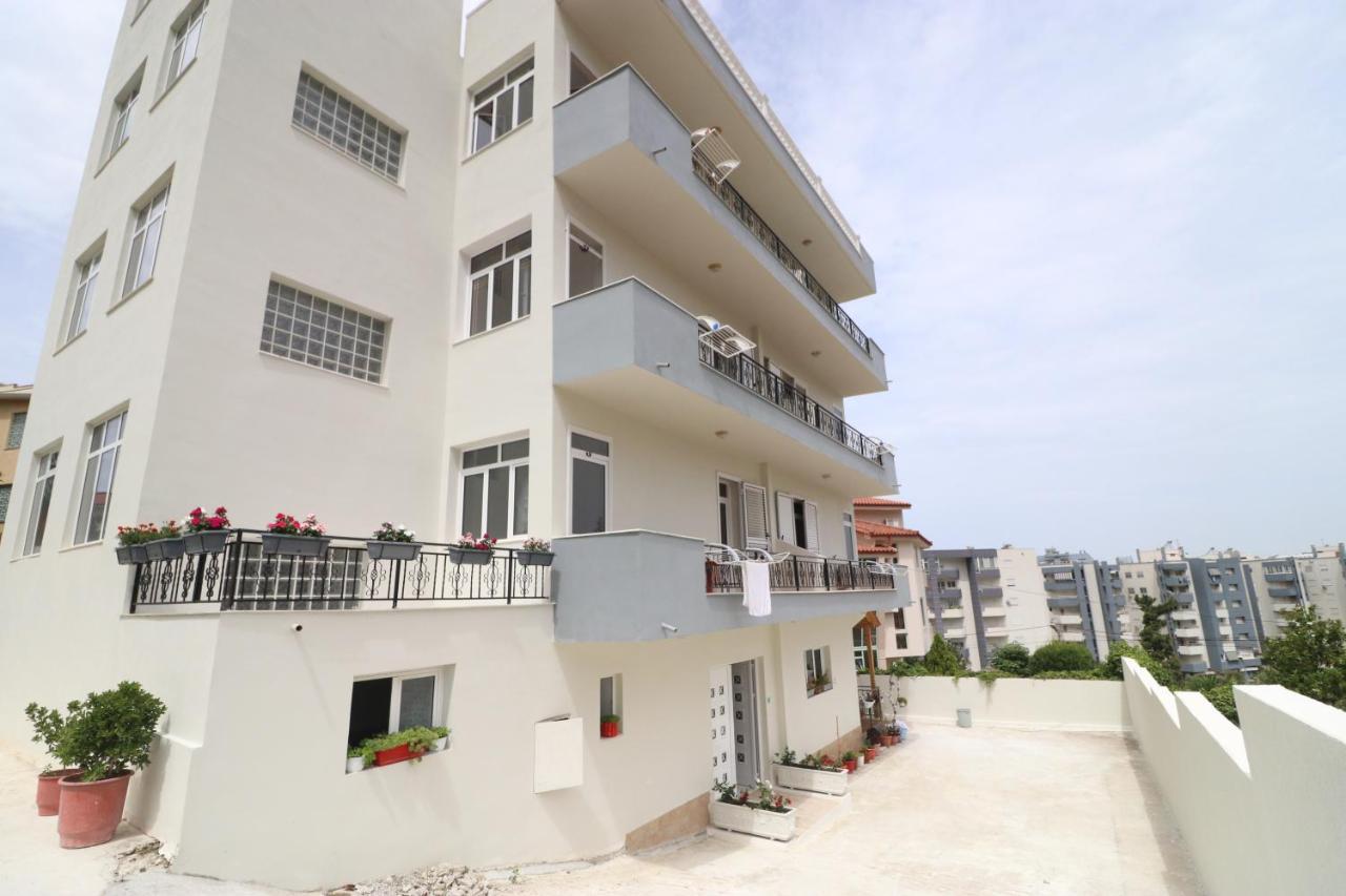 Hotel Kristal Vlorë Exterior foto